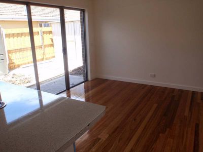 1 / 153 Fox Street, St Albans