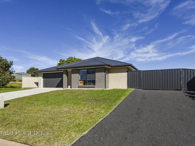 18 Mickail Court, Mount Gambier