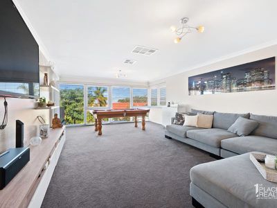17 Armstrong St, Halls Head