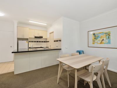 9 / 11 Regal Place, East Perth