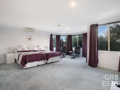 284 Ormond Rd, Narre Warren South