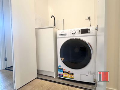 1703 / 33 Coventry Street, Southbank