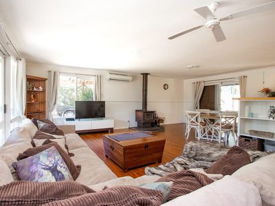 1128 Tabletop Road, Tolmie