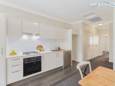 2 / 3 Torpey Place, Broadmeadow