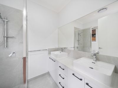 13 stover rd, Clyde North