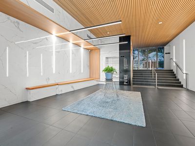 711 / 8 Dickens Street, Spring Hill