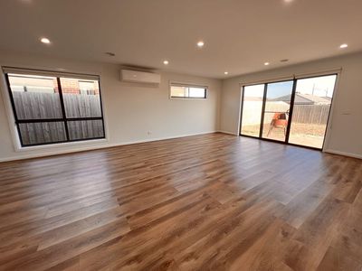 26 Corbet Street, Weir Views