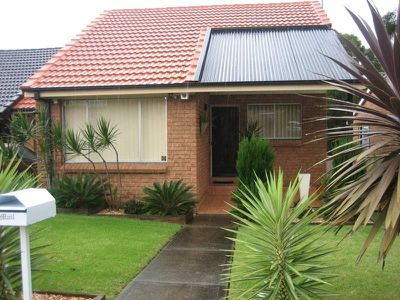 1 / 8 Meadowbank Pl, Barrack Heights