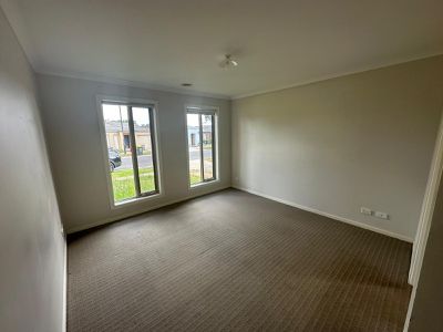 9 Isabella Way, Tarneit