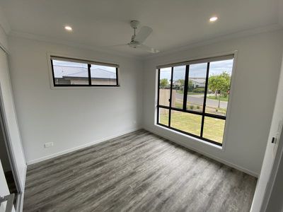 1 / 10 Satinwood Avenue, Urraween
