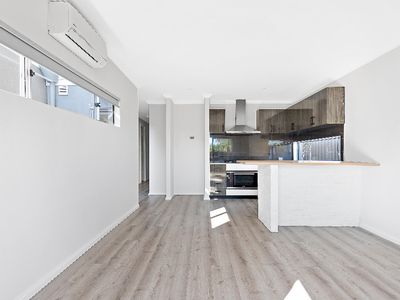 10 SHORE LANE, Port Kennedy