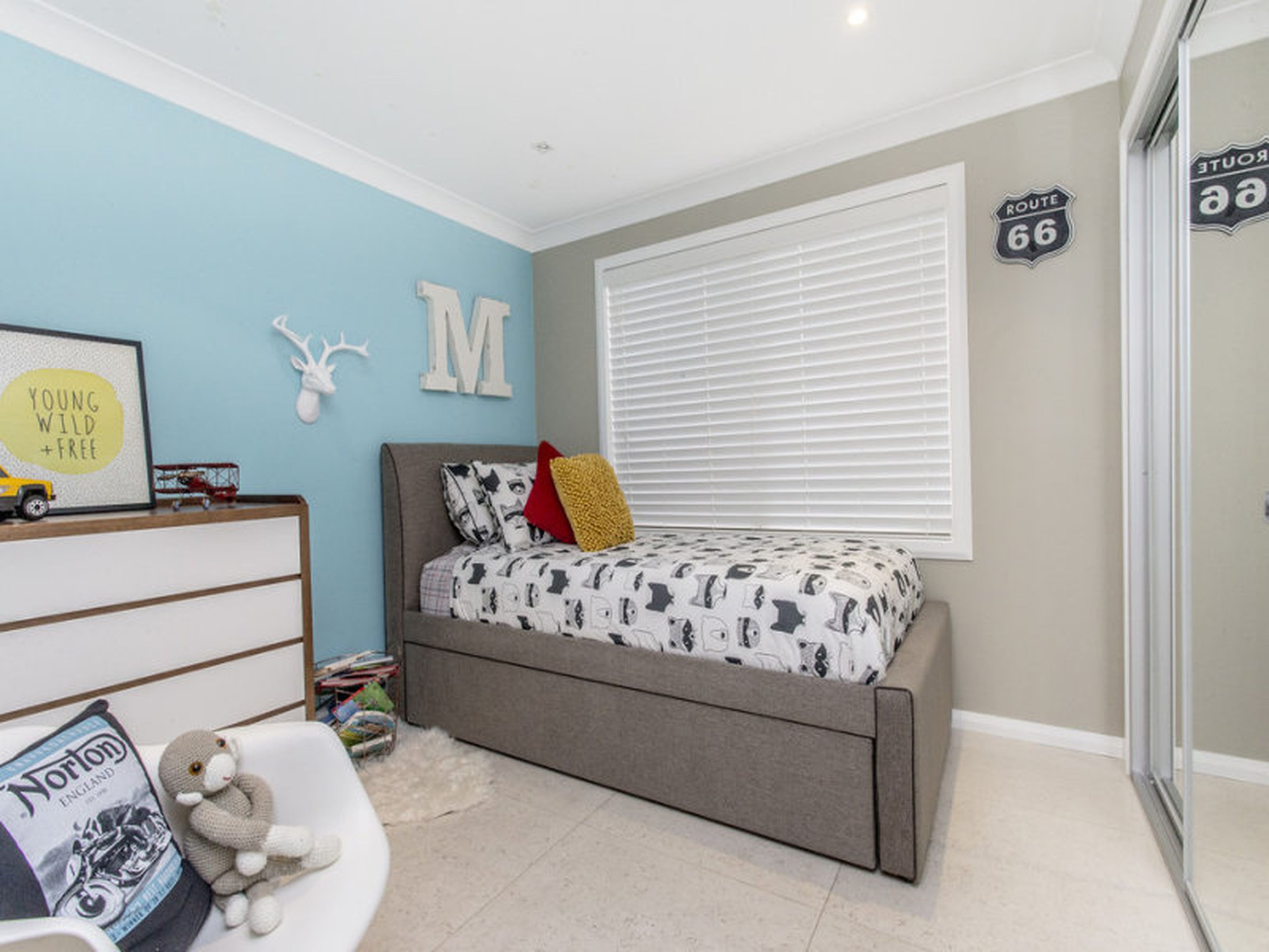 5 Woburn Place, GLENMORE PARK