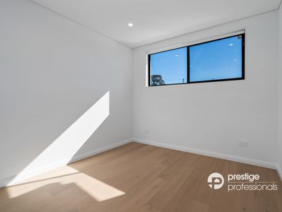 1 / 5 Elouera Crescent, Moorebank