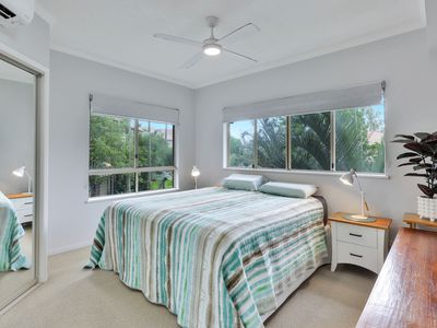 809 / 2-10 Greenslopes Street, Cairns North