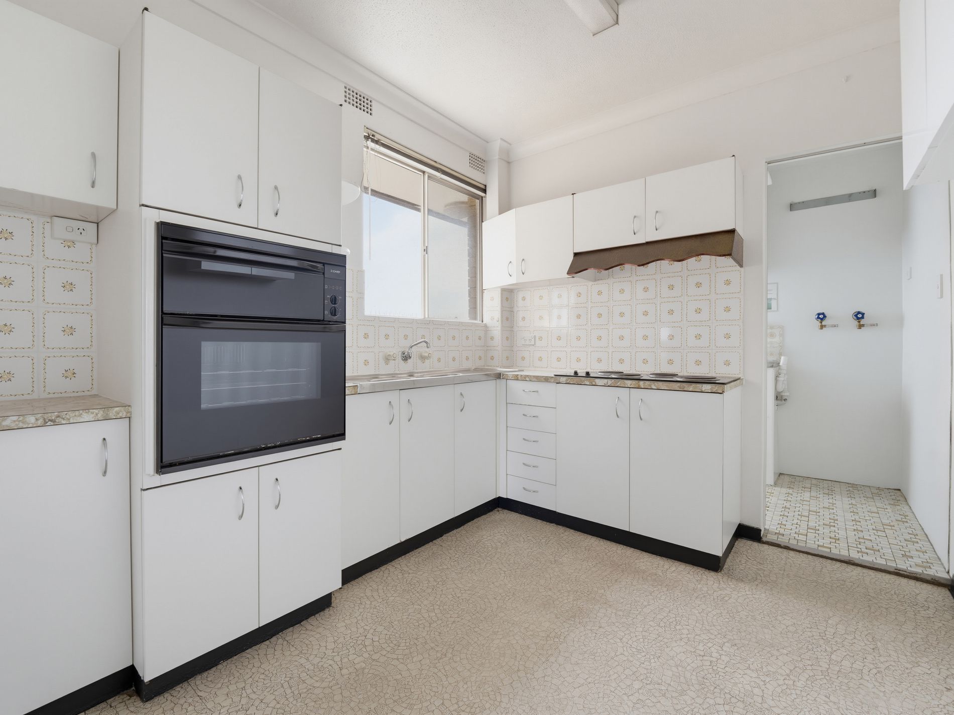 30 / 6-10 Horner Avenue, Mascot