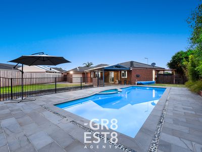 54 JOSEPHINE AVENUE, Cranbourne North