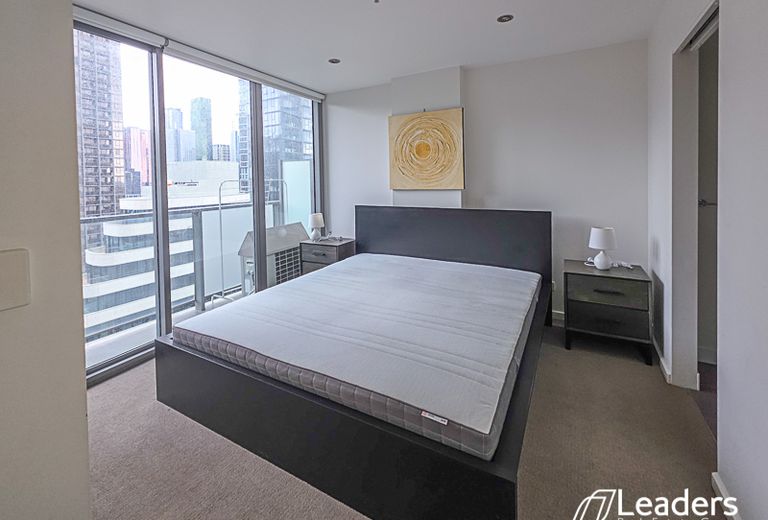2603 / 8 EXPLORATION LANE, Melbourne