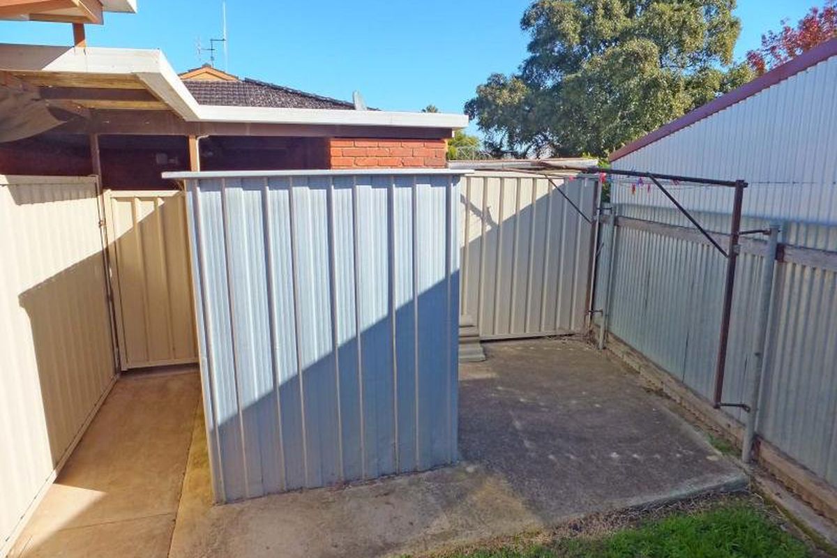 4 / 20 Lake Road, Kyabram