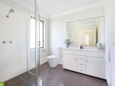 23 Lassiter Avenue, Woonona