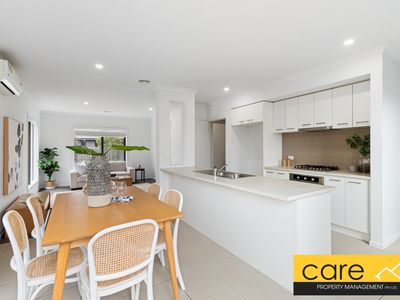 25 O'Meara Cres, Cranbourne East