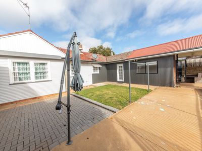 2 Hutchins Avenue, Dubbo