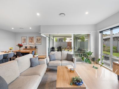 11 Dowding Crescent, New Town