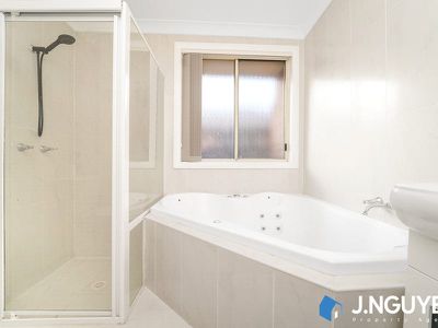 16 Heywood Close, Hinchinbrook
