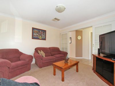 7 Heston Court, Somerville