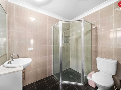 2 Shortbridge Avenue, Middleton Grange