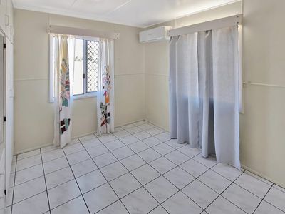 1 / 10 Don Street, Bowen