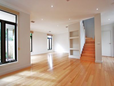 2 / 22 Sumersett Avenue, Oakleigh South