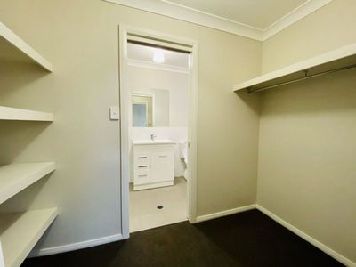 2 / 12 Lilydale Terrace, Dubbo