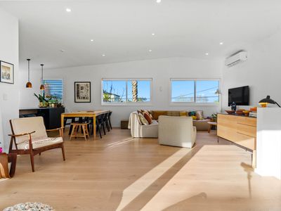 37A Parr Terrace, Castor Bay