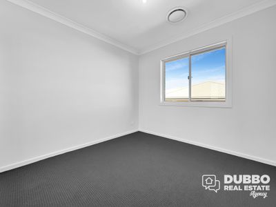 66 Cove Circuit, Dubbo