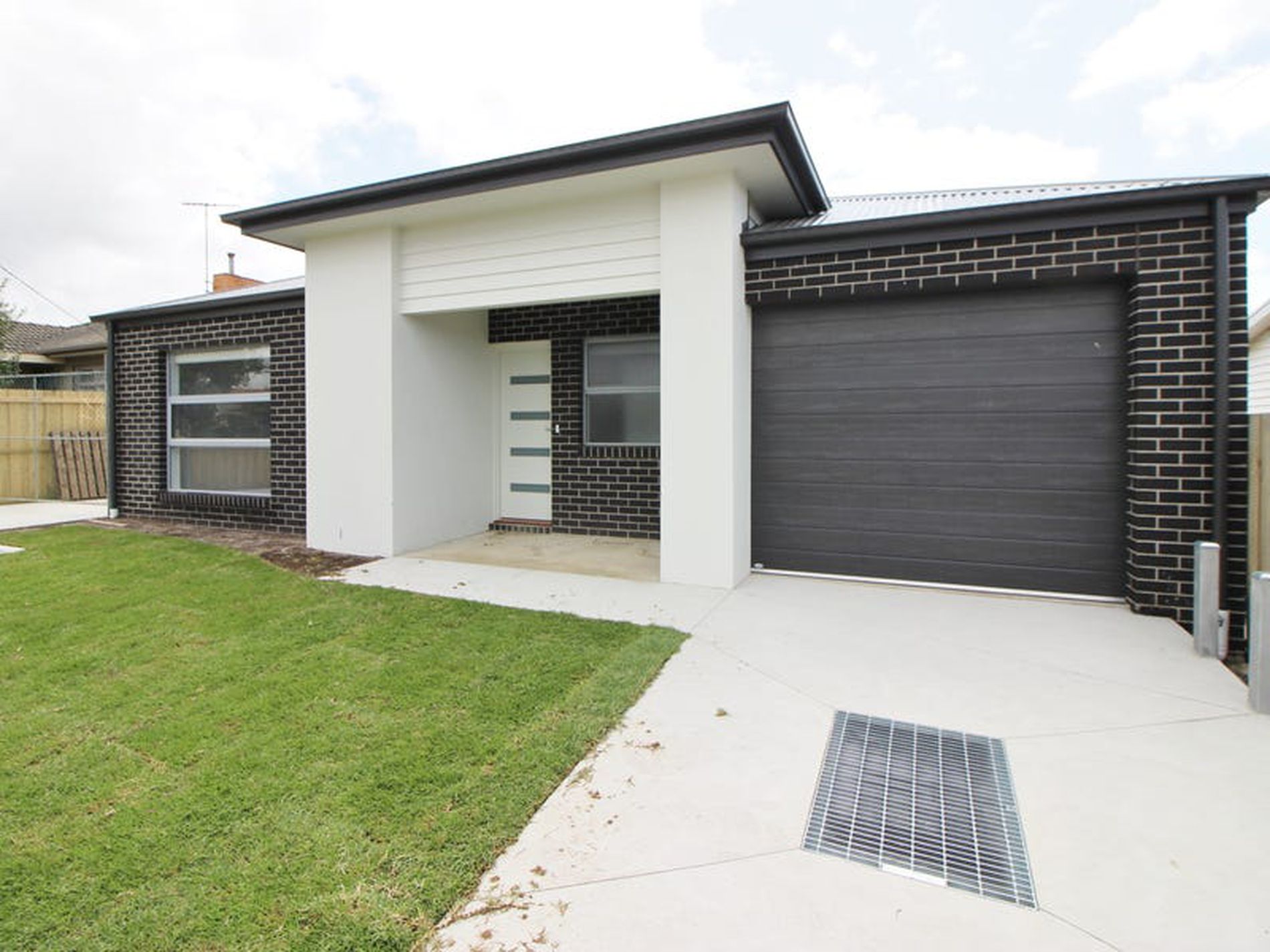 6A Nagle Drive, Belmont