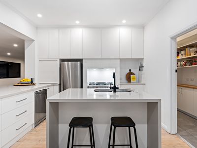 2 Warwick Avenue, North Brighton