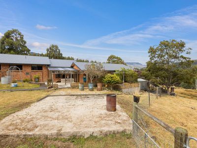 679 Gulf Road, Liffey