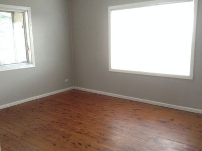 28 Moore Place, Warrawong