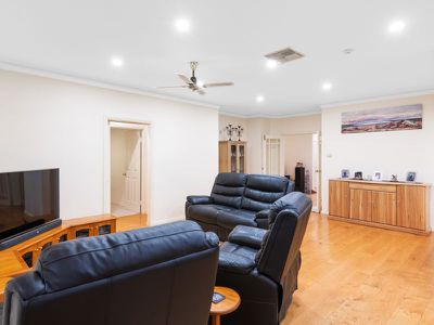 25 Heston Court, Somerville