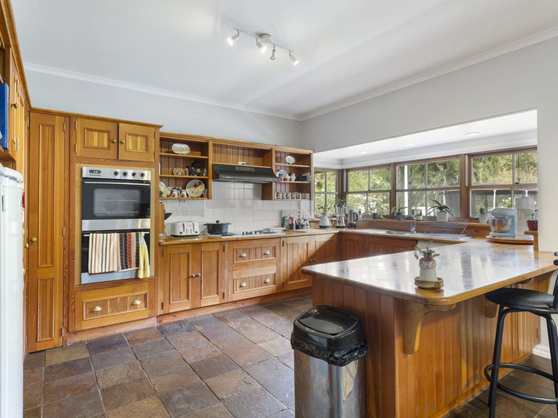 714 Spring Valley Rd, Flowerdale