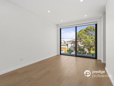 2 / 5 Elouera Crescent, Moorebank