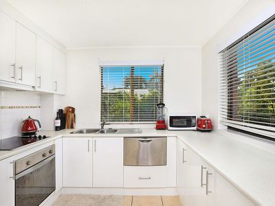 2 / 28 George Street, Alexandra Headland