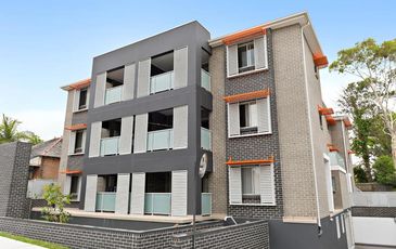 202 / 43 Cross St, Guildford