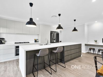 8 Cornfield Road, Calderwood