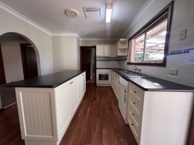 10 Villiers Avenue, Dubbo