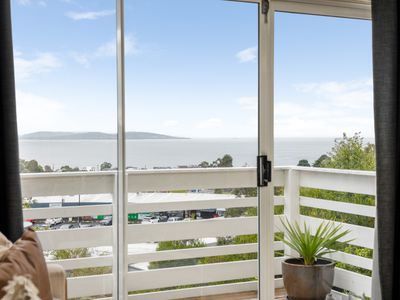 2 / 6 Opal Drive, Blackmans Bay