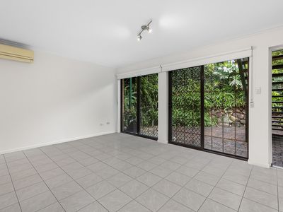 1 / 12 Woodstock Avenue, Taringa