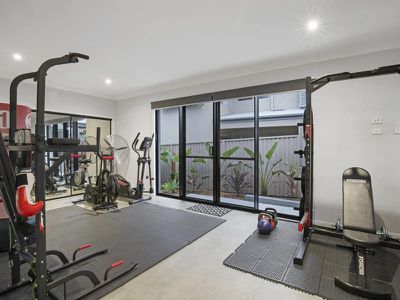 90 Bamboo Avenue, Benowa