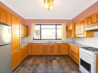 10 Messines Avenue, Milperra