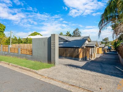 2/241 Upper Dawson Road, Allenstown